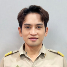 นายนิโรจน์ กุมภา